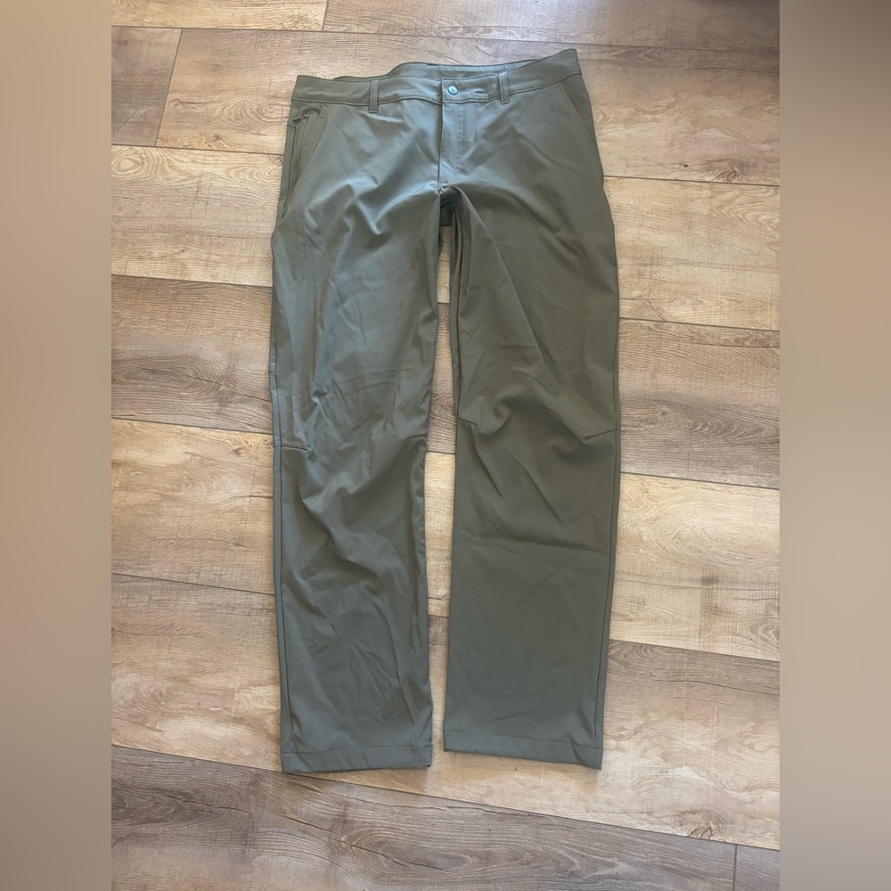 Columbia women’s Sage Green insulated pants